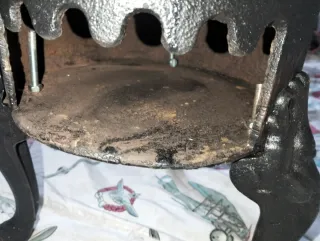 Estufa de leña metal negra