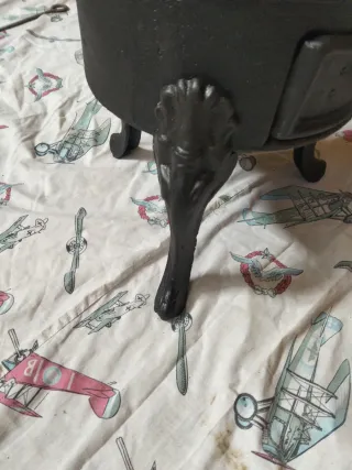 Estufa de leña metal negra