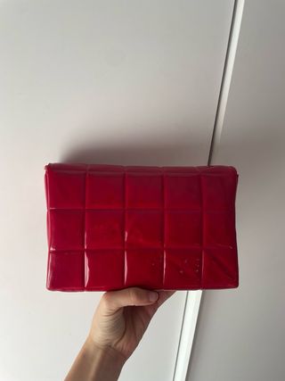 Bolso rojo brillante