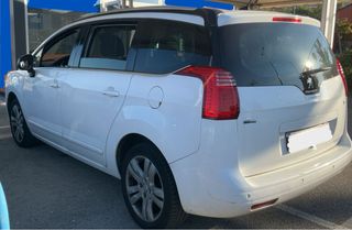 Peugeot 5008 2016
