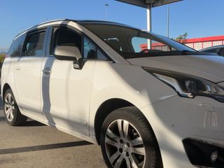 Peugeot 5008 2016