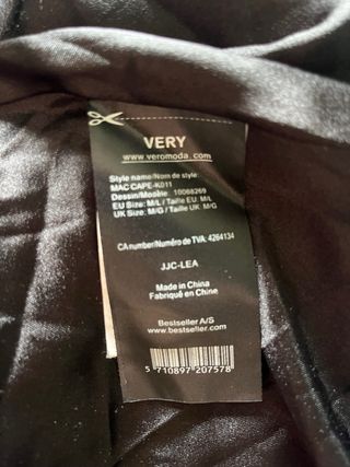 Chaquetón capa negro y gris