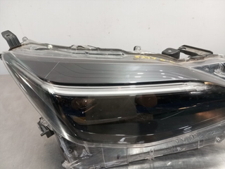 FARO DERECHO TOYOTA YARIS CROSS M15A KOITO 0D312