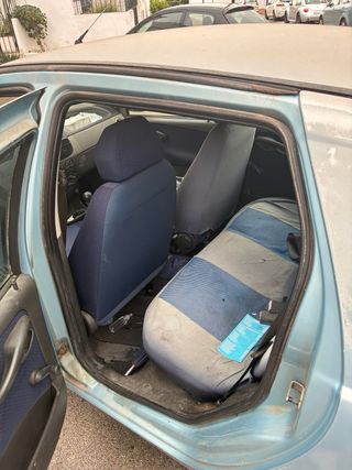 Vendo Fiat punto 5 puerta, 123,400 reales.