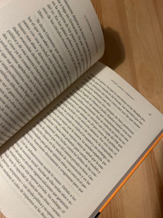 La economía no da la felicidad: pero ayuda a co...