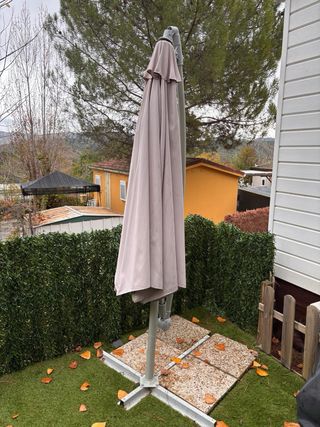 Parasol voladizo 3x3 inclinable