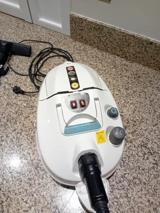 Aspirador con filtro de agua