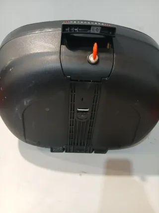 Baúl Moto Shad SH46 Negro.