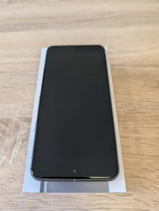 Google Pixel 8 como nuevo + 4 fundas