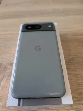 Google Pixel 8 como nuevo + 4 fundas