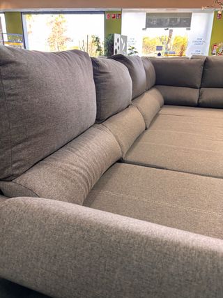 Rinconera gris con doble chaise longue