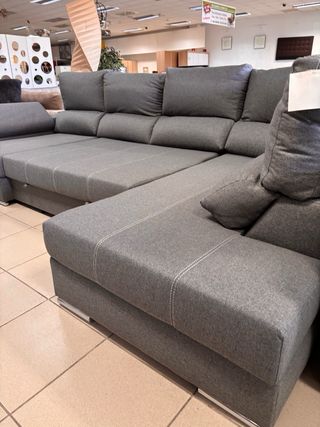 Rinconera gris con doble chaise longue