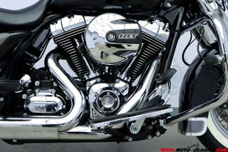 HARLEY-DAVIDSON ROAD KING CLASSIC