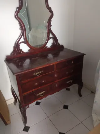 Tocador antiguo de madera, no hago envío