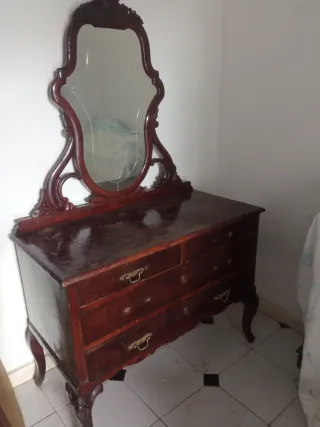 Tocador antiguo de madera, no hago envío