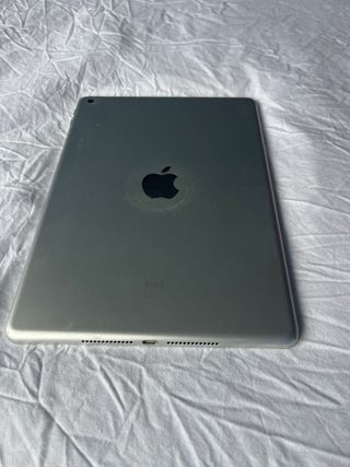 iPad 6ta Gen 32GB Plata A1893