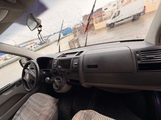 Volkswagen Transporter T5 2004