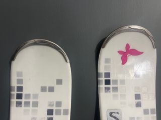 Esquís mujer Salomon + fijaciones perfecto estado