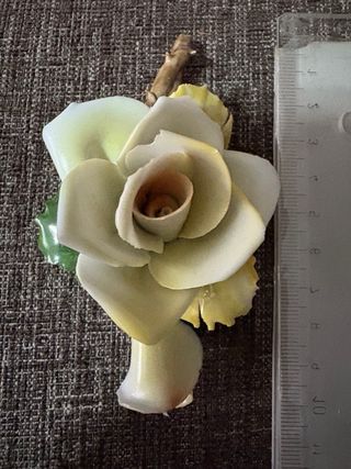 Preciosa flor de Porcelana Capodimonte