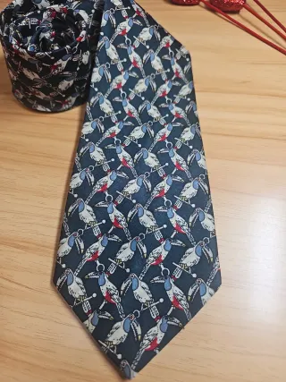 Corbata pájaros carpintero