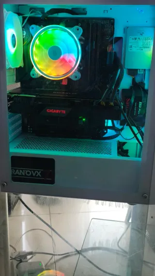 PC Gamer i5-10400F 32GB RX 2080 Super gigabyte