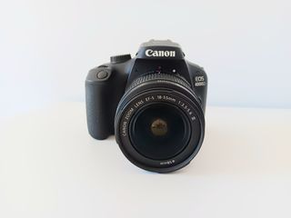 Cámara Canon EOS 4000D