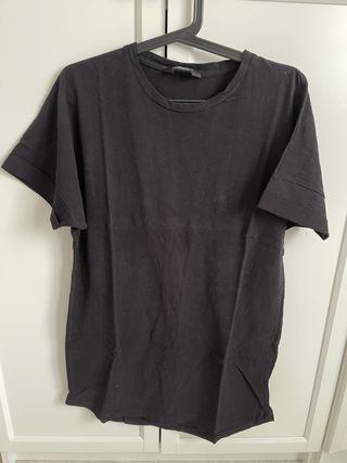 Camiseta negra básica