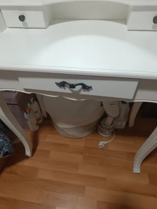 Tocador blanco de madera 70x40