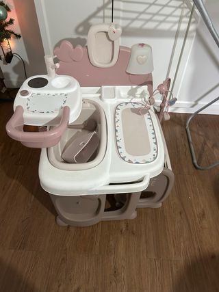 Casa de muñecas Smoby: cuna, trona, bañera