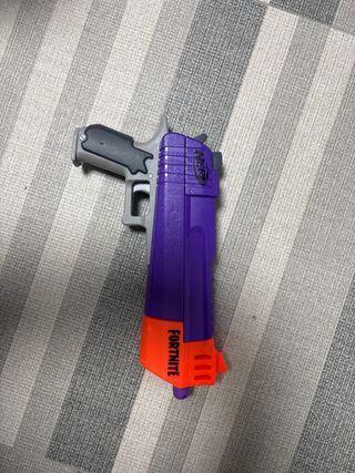 Pistola Nerf Fortnite Morada y Naranja