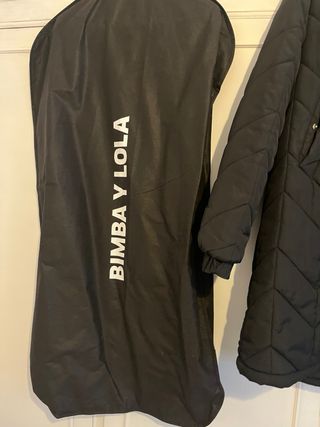 Abrigo acolchado Bimba y Lola negro
