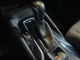 Toyota Corolla 1.8H BUSSINES PLUS