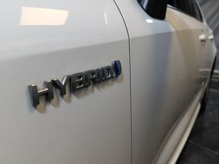 Toyota Corolla 1.8 125H BUSSINES PLUS