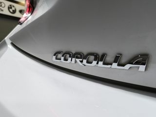 Toyota Corolla 1.8 125H BUSSINES PLUS