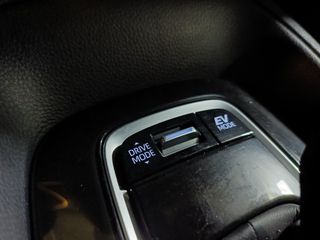 Toyota Corolla 1.8 125H BUSSINES PLUS