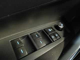 Toyota Corolla 1.8 125H BUSSINES PLUS