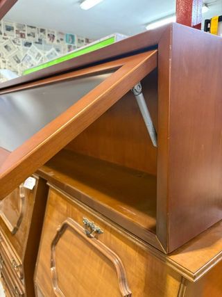 MUEBLE ALARGADO PARA COLGAR