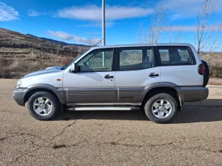Nissan Terrano II 2003