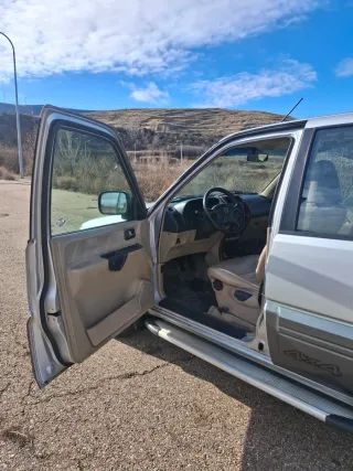 Nissan Terrano II 2003