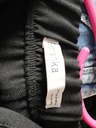 Falda pantalón negra con detalle