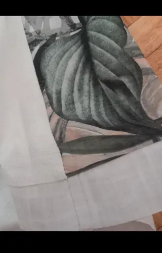 Blusa estampada hojas tropicales