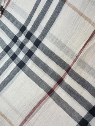 Burberry Bufanda fina pañuelo ligero de lana/seda