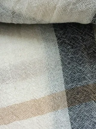 Burberry Bufanda fina pañuelo ligero de lana/seda