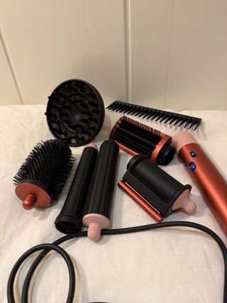 Dyson Airwrap Completo Color Dorado y Rosa