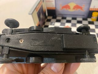 Coche de juguete clásico color beige