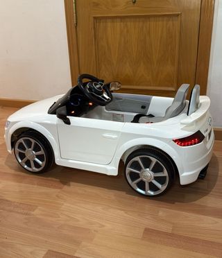 Coche Eléctrico Audi TT RS 12V con Mando