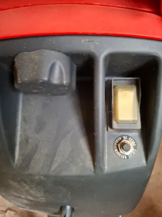 Trituradora eléctrica roja