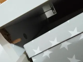 Cómoda blanca y madera Ikea