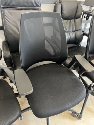 Sillas de oficina negras - 39€/unidad