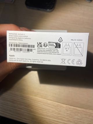 Caja AirPods 4 + AirPod Izquierdo